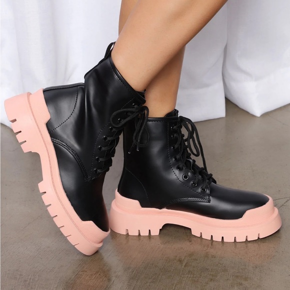 Night is Young Combat Booties - Black/Pink BNIB - Picture 1 of 2